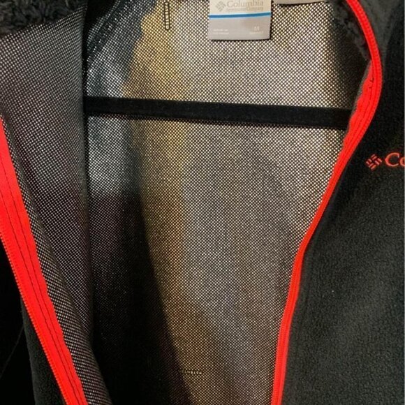 GIRLS COLUMBIA omni heat thermal jacket. Black and neon pink. New condition. - Picture 3 of 9